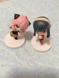 スパイファミリー　フィギュア　ガチャガチャ　アーニャ　ヨル