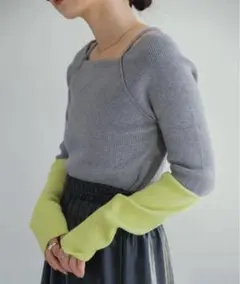 新品タグ付き Kastane 袖配色スクエアリブニット ダークグレー