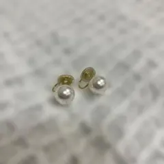 ホワイトパール ゴールドイヤリング