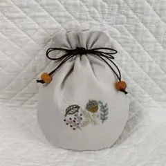 手刺繍 ミニ巾着《小さい秋》