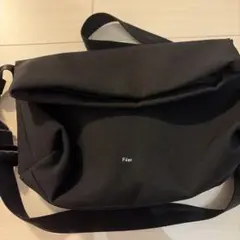 Filer ショルダーバッグ ブラック