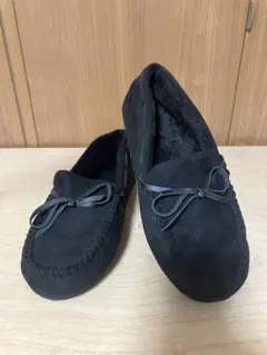 moz 黒 スエード風ボアモカシン24.5cm
