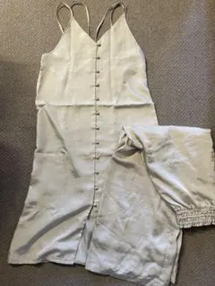 キャミワンピとパンツのセットアップ