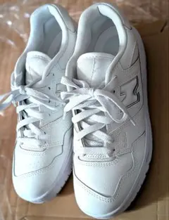 ニューバランス　550　ホワイトスニーカー24.5cm