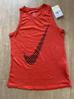新品未使用　タグ付き　NIKE 赤 タンクトップ S