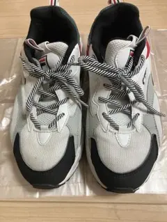 FILA スニーカー ホワイト レッドのサムネイル