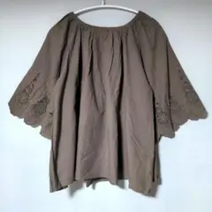 earthmusic＆ecologyブラウス 刺繍 スカラップ ブラウン五分袖