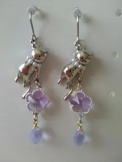 春連れて来ました！シルバー猫さんピアス