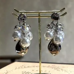 ハンドメイドパールビーズピアス