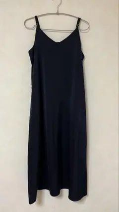 GU キャミソールロングワンピース