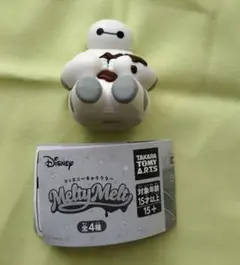 ガチャ　Disney Melty Melt Baymax フィギュア