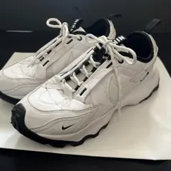 NIKE スニーカー　白　TC 7900 US8