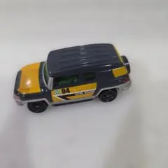トミカ　トヨタ　FJクルーザー　ハイパービルダー　04 ミニカーのサムネイル
