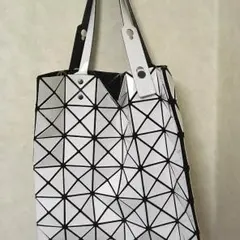 ISSEY MIYAKEのサムネイル