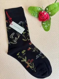 ‼️クリスマス限定‼️新品ミナペルホネン靴下　オシャレレディースソックス　ブラック