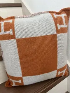 HERMES クッション カバー ボルドー系 ヘリンボーン柄 - メルカリ