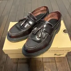 adrian タッセルローファー