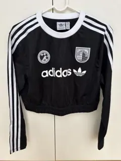 adidas クロップド丈 長袖 ブラック