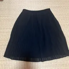 ⑧ UNIQLO プリーツスカート ブラック Mサイズのサムネイル