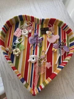 ハンドメイドチャーム　キーホルダー　6こセット