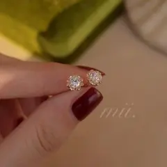 5mm ジルコンピアス　ジルコニア　蕾　花　ピアス　小さめ　可愛い　スタッド
