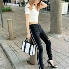 美品　Rady ブラック スキニーS サイドストーン