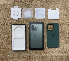 iPhone13pro用ケースとその他