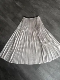 ZARA シルバー　プリーツスカート　美品　 最安値のサムネイル