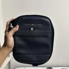 tommyhilfigerショルダーバッグ