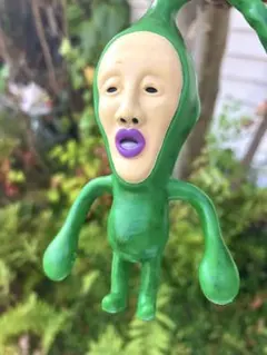 こびとづかん　クサマダラオオコビト　くねくね　フィギュア