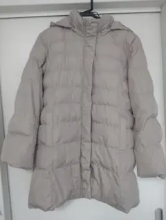 ベージュ ロング丈 ダウンジャケット フード付き
