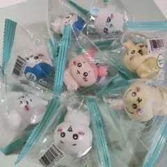 ちいかわ　インテリアミニフィギュア5　モモンガ・古本屋 カニちゃん