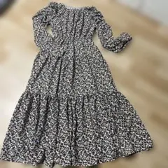 小花柄ロングワンピース 長袖 マキシ丈 フレアスカート