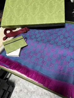 新品正規✨GUCCIマフラー✨グッチマフラー❗️箱紙袋セット　グッチ　メンズ GUCCI グッチ ストール マフラー メンズ レディース GG柄 ピンク