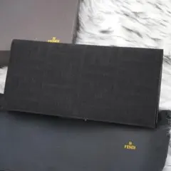 未使用品　箱付き　FENDI フェンディ　長財布　ズッカ柄　FFロゴ　ブラック