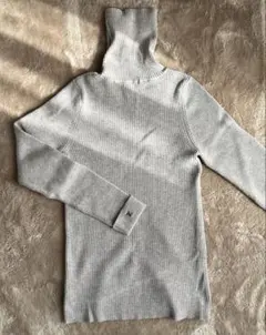 ティーナジョジュン　タートルネック　グレー　ニット