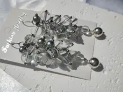 シンプル シルバー ボール ピアス じゃらじゃら 銀 タッセル 透明 クリア