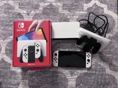Nintendo Switch 有機ELモデル ホワイト 本体のサムネイル