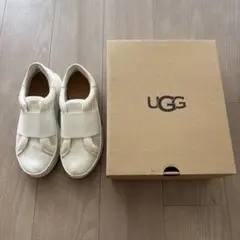 UGG ホワイトメッシュスニーカー（23.5cm）
