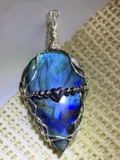 インスピレーションUP♪ ラブラドライト ワイヤーラッピング ペンダント