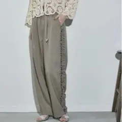 THE YOn　サイドフリルラインタックイージーパンツ