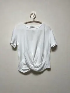 ZARA TRAFALUC ホワイト Tシャツ Mサイズ フロントツイスト未使用のサムネイル