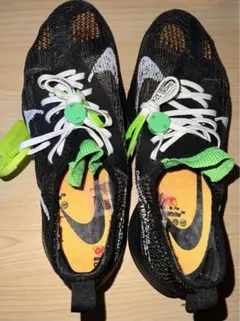 今だけ価格！オフホワイト× ナイキ エアズーム テンポ ネクスト％ フライニット