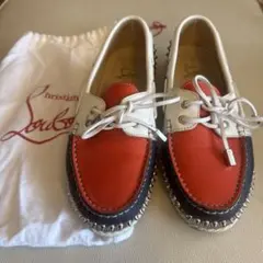 Christian Louboutinのスタッズ付きボートシューズです。