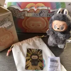 ラブブ　第3世代シークレットレア POP MART正規品3代目 シークレット ラブブ - メルカリ