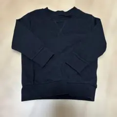 黒の長袖トレーナー