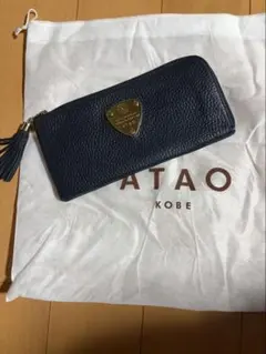 美品 ATAO リモ 長財布 グリーン レザー タッセル付き 金具 プレート