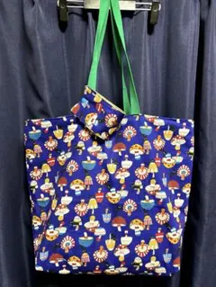 トートバッグ大きめ　黒猫きのこ