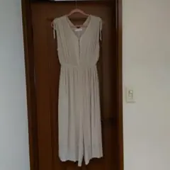 ベージュ ノースリーブ ロングワンピース