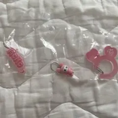 TWICE LOVELYSアクリルカラビナフロッキーマスコット モモ